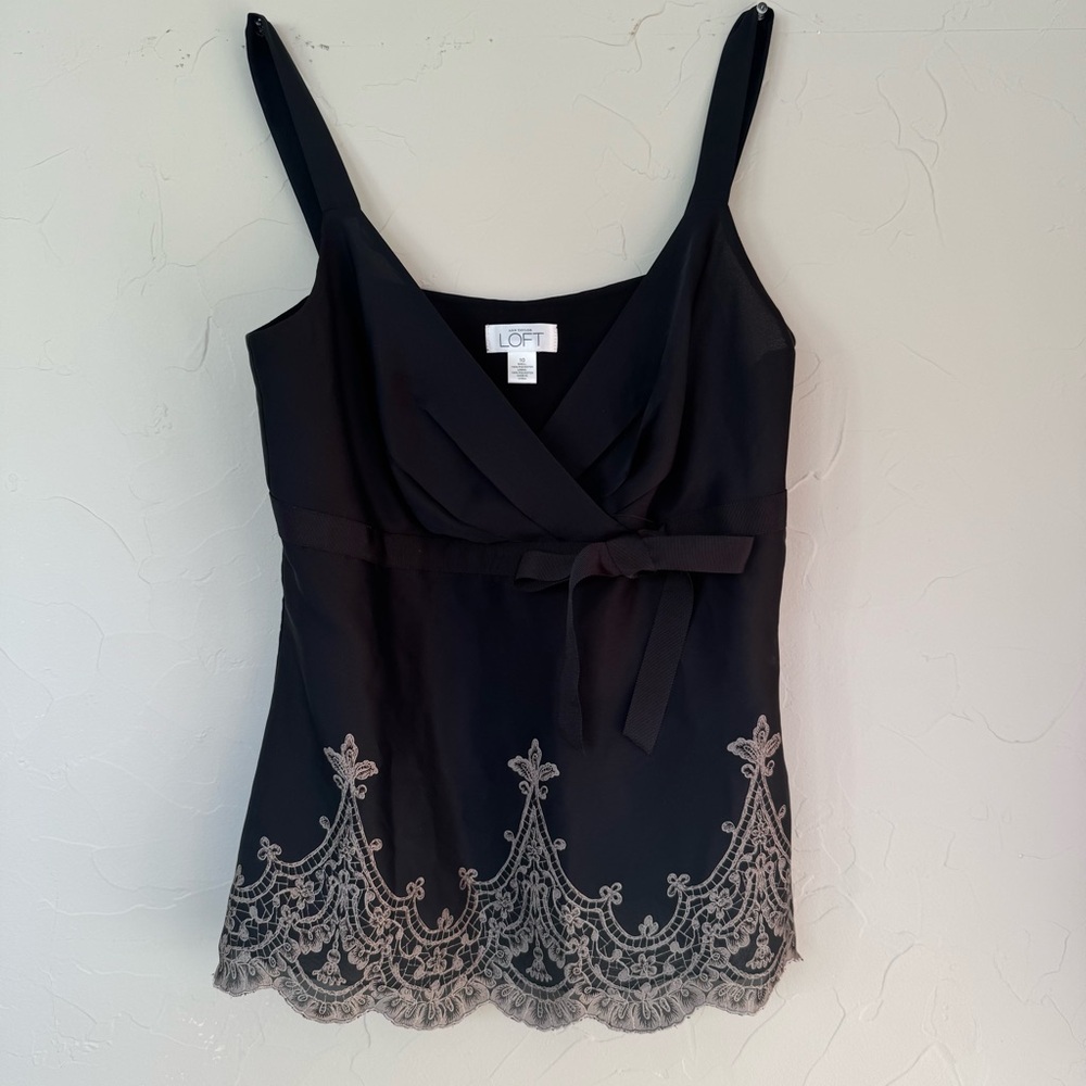 Ann Taylor LOFT Black Embroidered Cami – Size 10